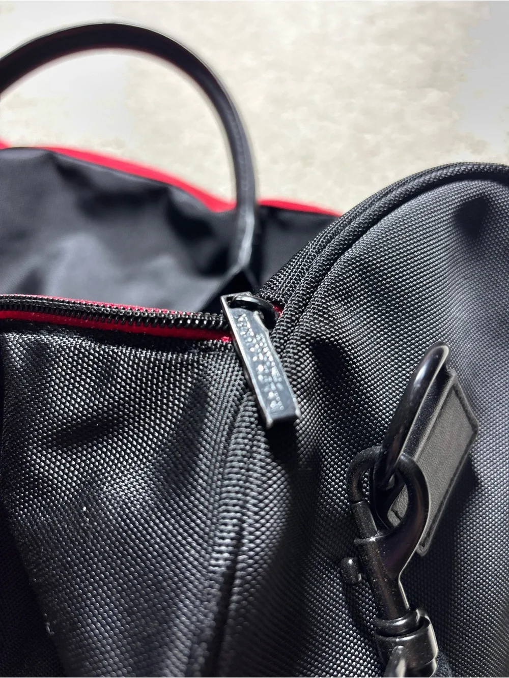 Ralph Lauren Polo Weekend Hand Bag travel Weekender Black and Red duffle.